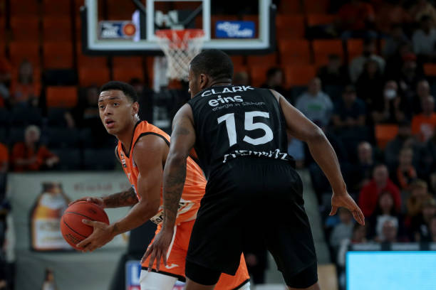 内外俱乐部 内外俱乐部