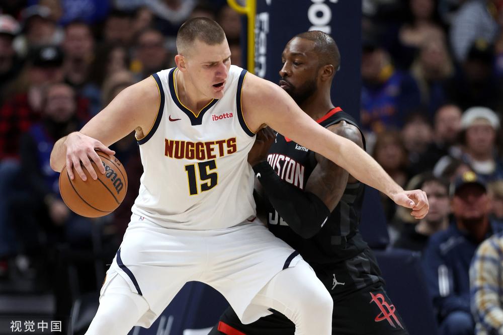 进攻篮板依 进攻篮板依