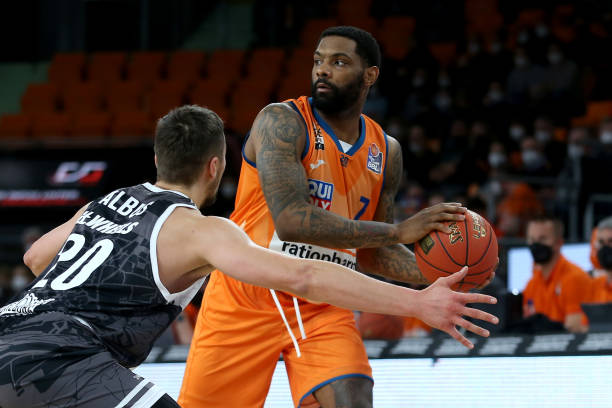 外线投手的 外线投手的