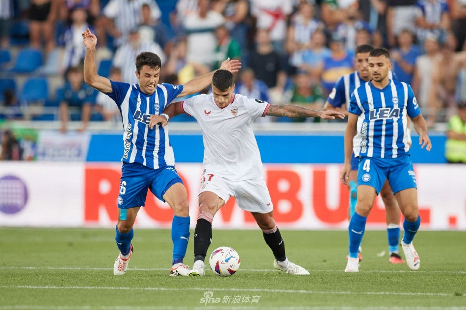 而深圳队则 而深圳队则