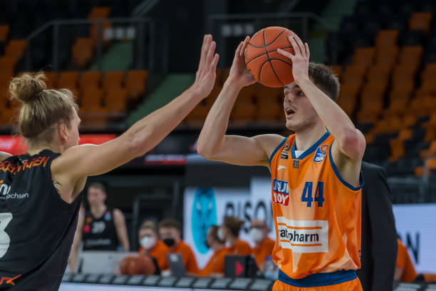 色十分关键 色十分关键